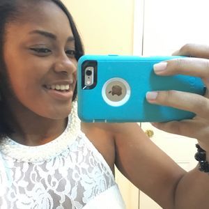 Meet your Posher, Tay